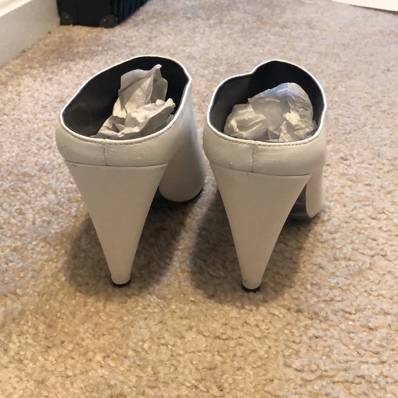 MARC FISHER - White pointed toe Mule - Picture 6 of 7